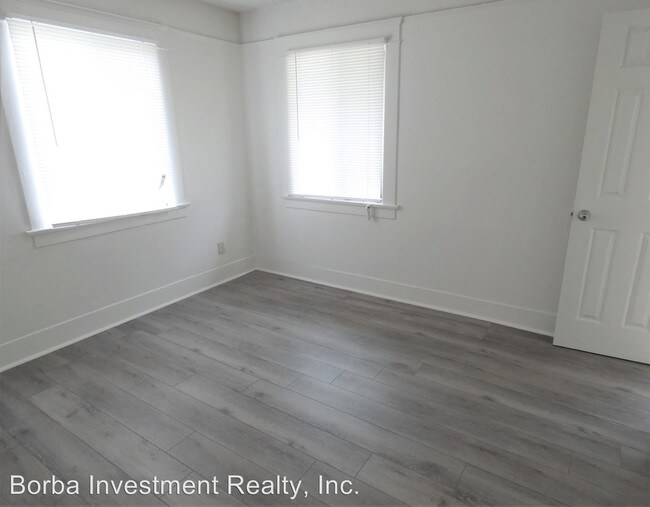 Building Photo - 1638 Gaviota Ave