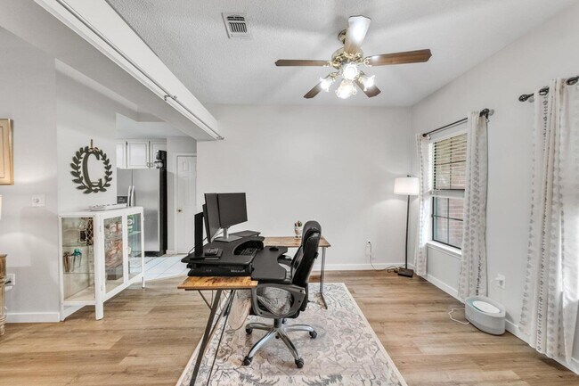 Building Photo - 6453 Garden Dr