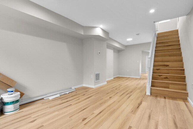Building Photo - 218 S Wolfe St