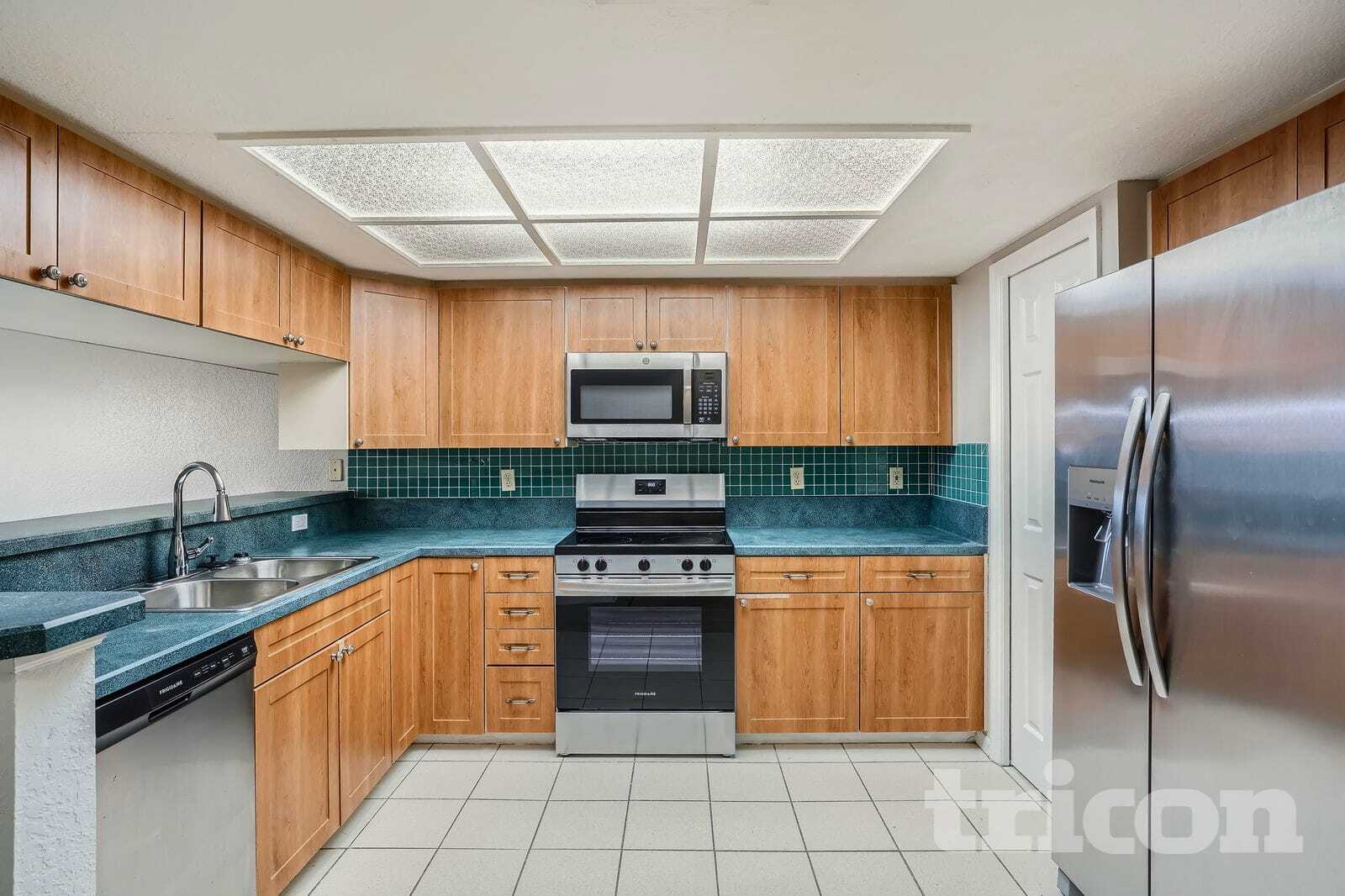 Building Photo - 14718 Seminole Trail