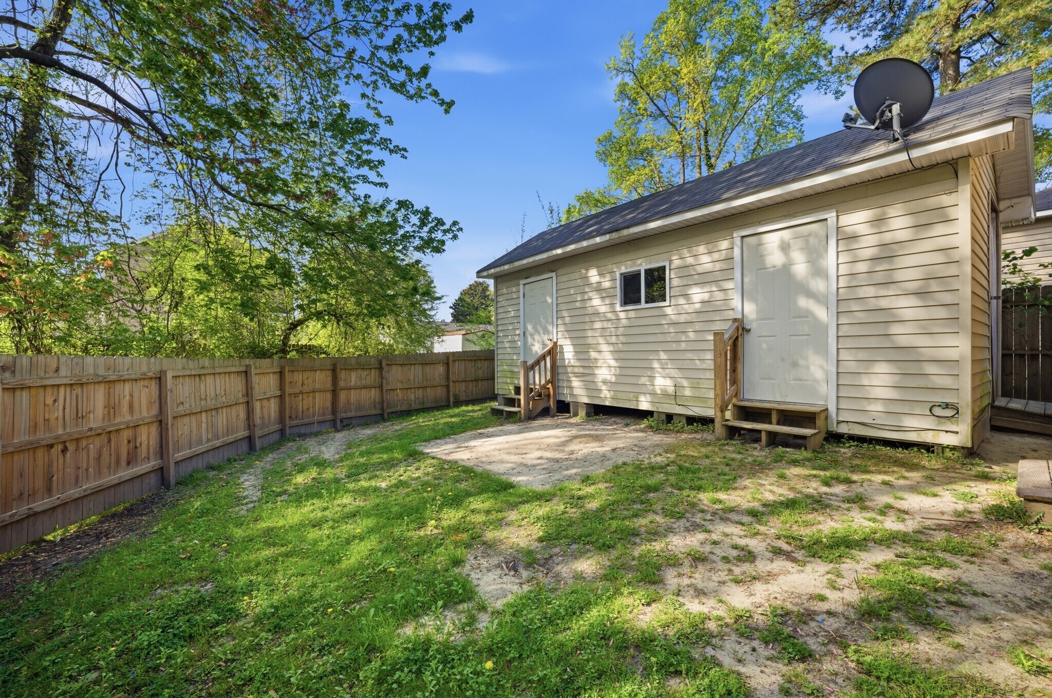 Building Photo - 5109 James St