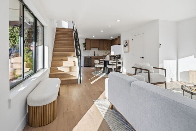 Building Photo - Modern Living in the Heart of Lake Oswego!! Stunning New 3BR 2.5BA