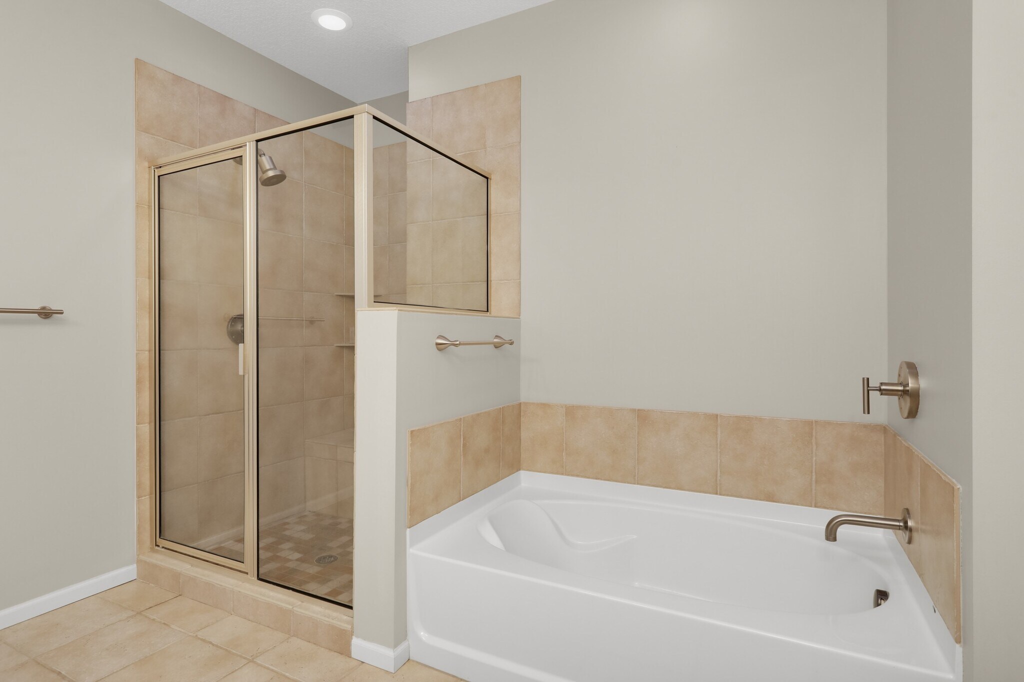 Building Photo - 17790 Valley Cove Ct
