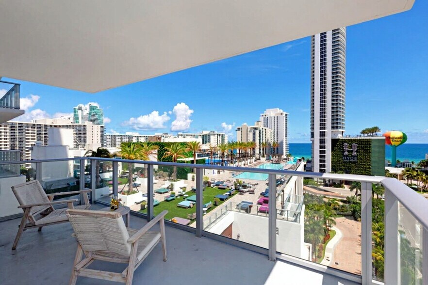 Building Photo - 4010 S Ocean Dr