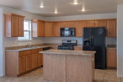 Building Photo - 3-Bed 2.5 Baths  in Northeast El Paso.