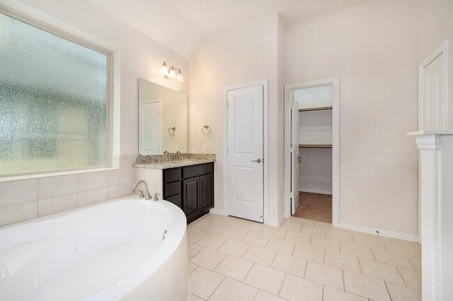 Building Photo - 15 Sawbridge Cir