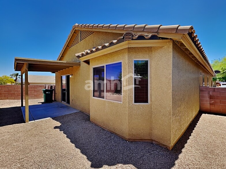 Building Photo - 742 W Emerald Key Dr