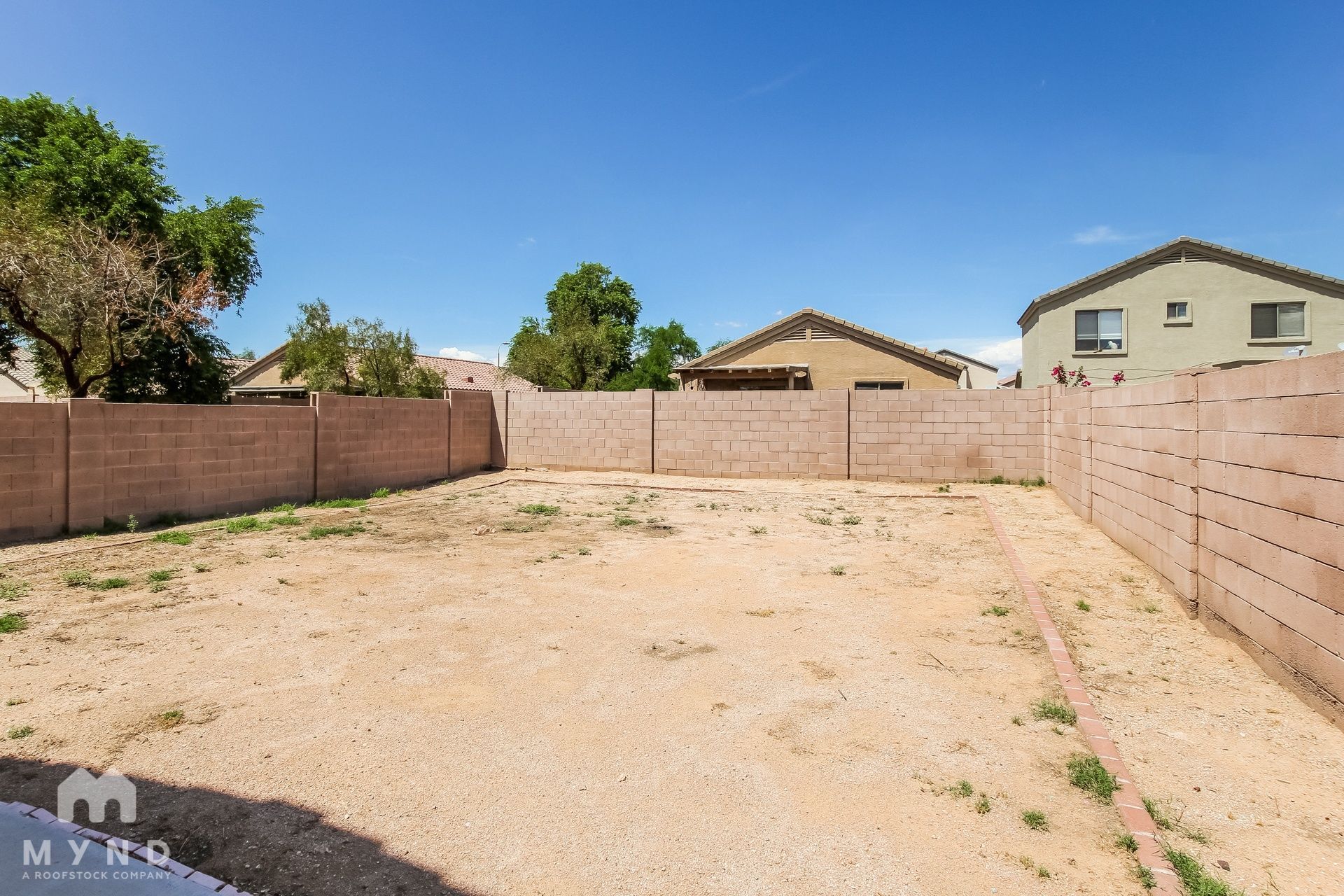 Building Photo - 10904 E Azalea Ave