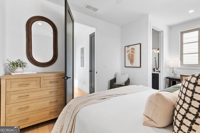 Building Photo - 245 Rolison Wy