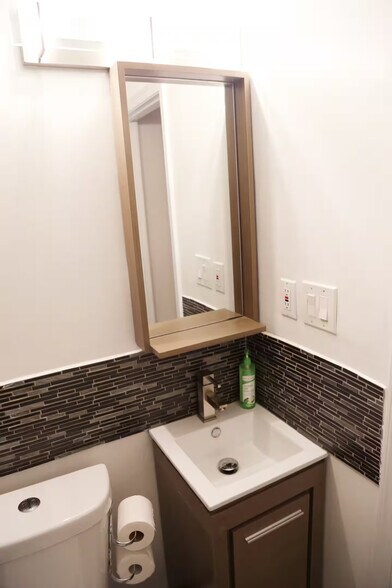 2nd bathroom - 1532 2nd St SW