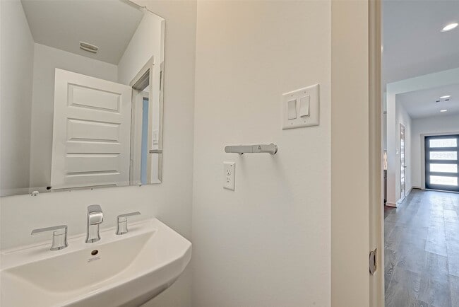 Building Photo - 28451 Hazel Trl