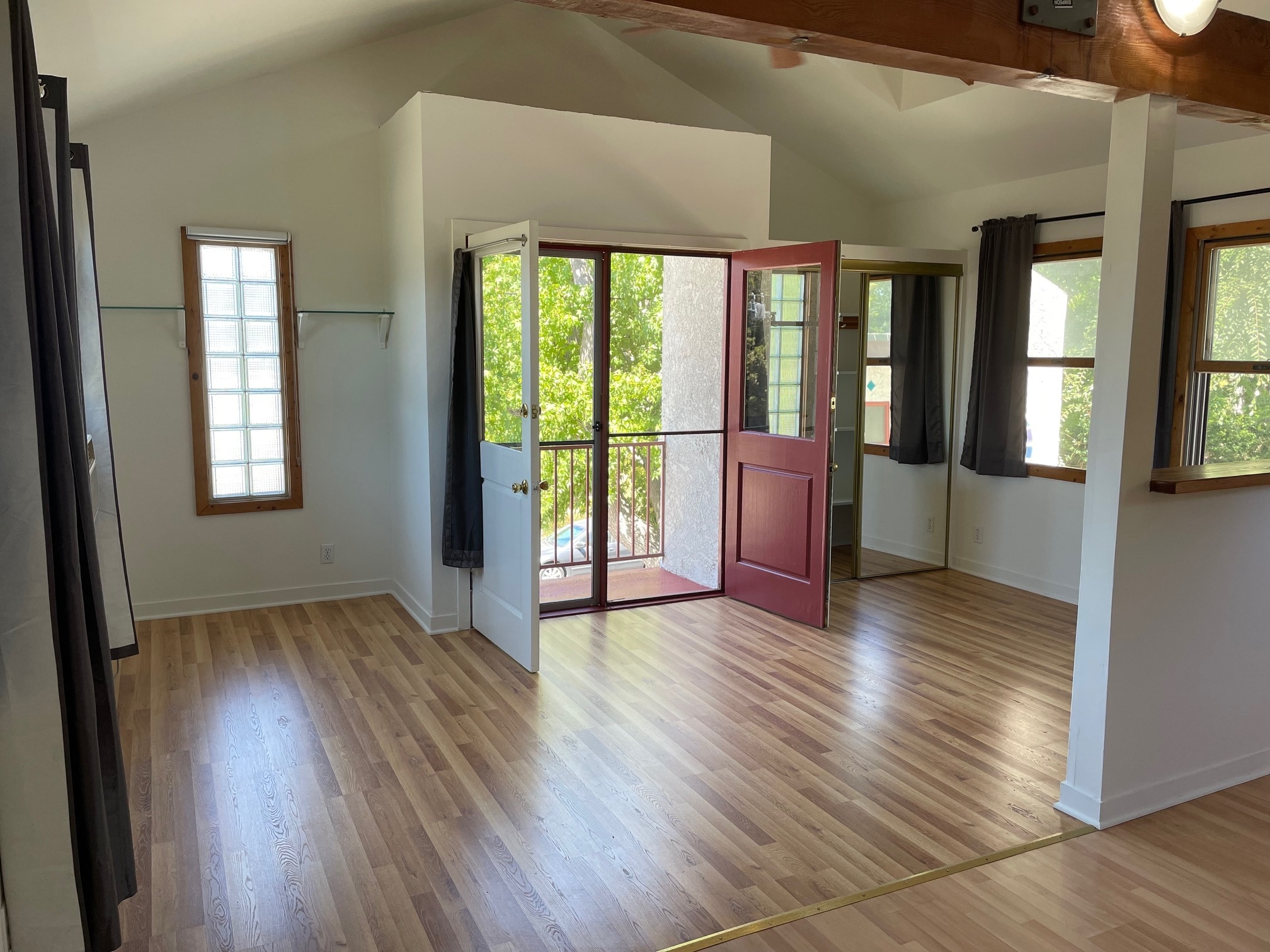 Balcony / Sleeping Area - 5257 Sylmar Ave