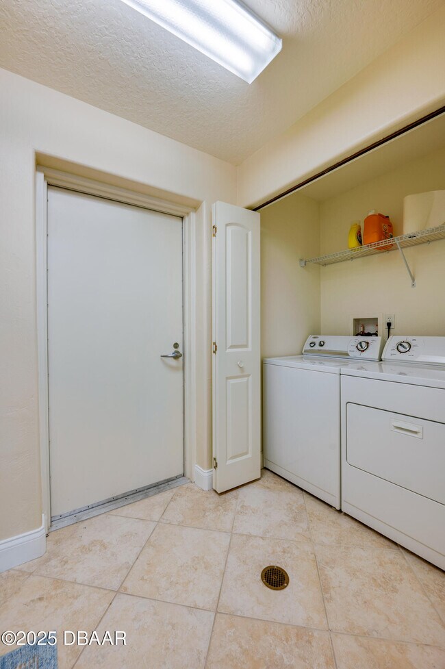 Building Photo - 3245 S Atlantic Ave