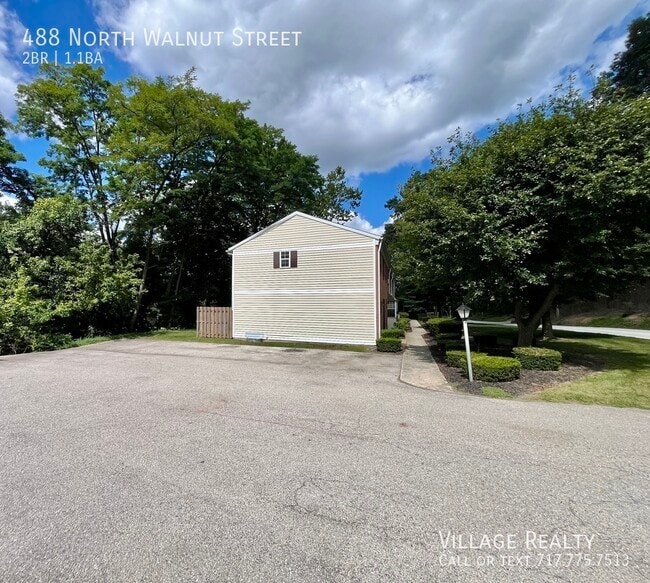 Building Photo - 488 N Walnut St