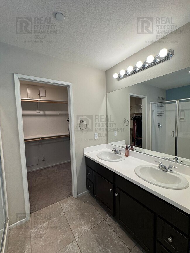Building Photo - 31372 McKenna Ct