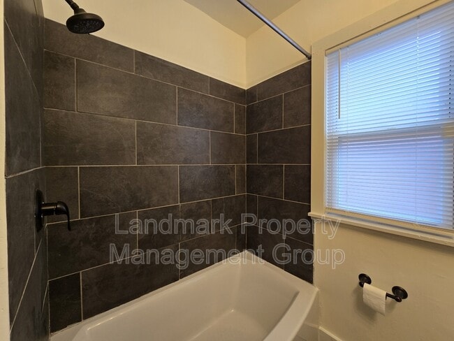 Building Photo - 14400 Rutherford St