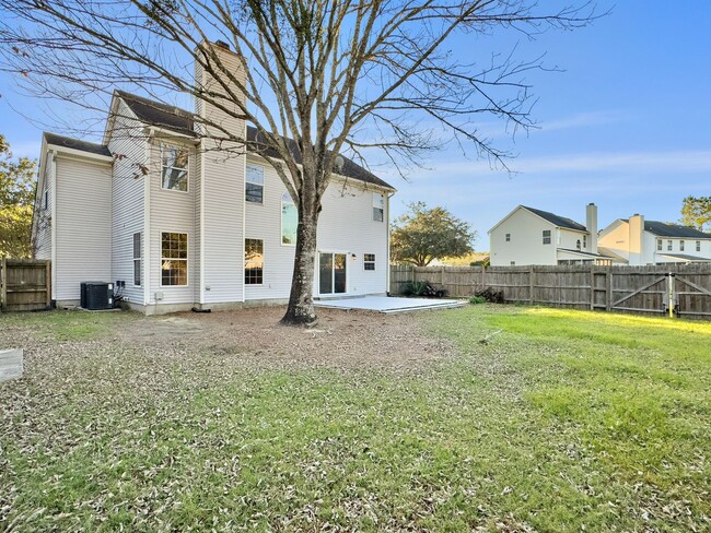 Building Photo - Gorgeous 4 bedroom in Charleston