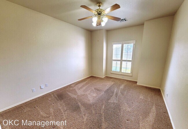 Building Photo - 3 br, 2.5 bath House - 4005 NE 138th Terr