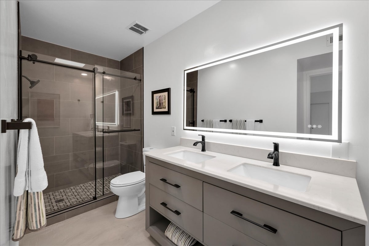 Primary Bath - 1111 E Ramon Rd