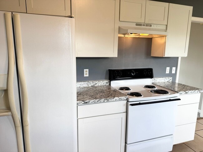 Building Photo - 726 Shetland Dr