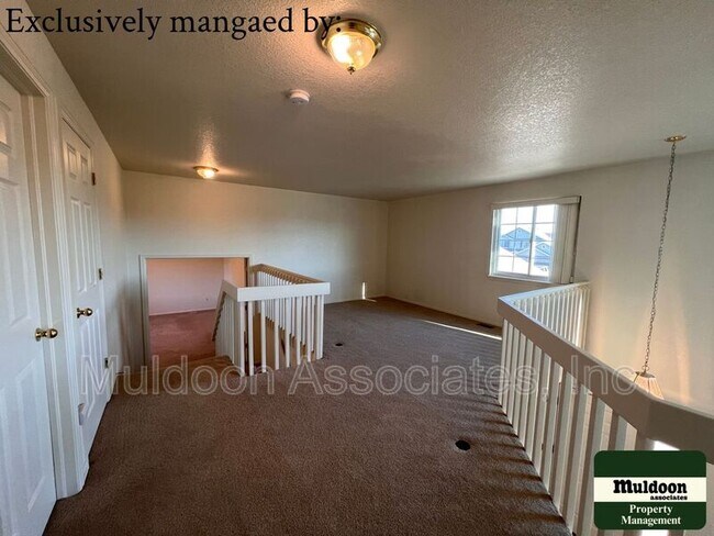 Building Photo - 5807 Poudre Way