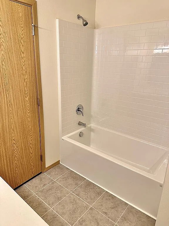 Building Photo - 4412 Alpine Way
