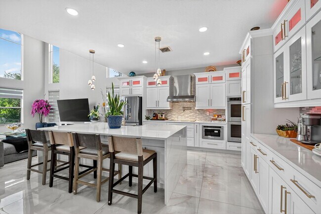 Building Photo - 9167 Oak Alley Dr