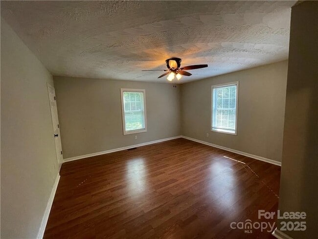 Building Photo - 2474 Oak Valley Ln