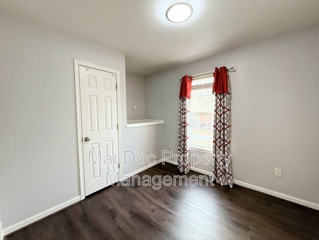 Building Photo - 11114 Ascot Cir