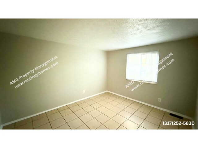 Building Photo - WARREN TOWNSHIP!
