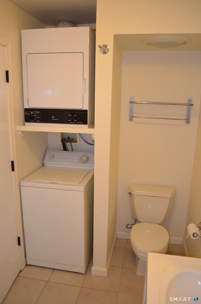 Building Photo - 50 Myano Ln