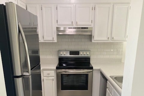 Kitchen - West 18 Apartments