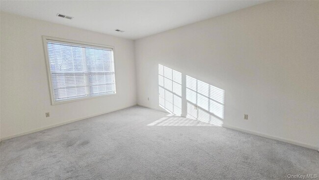 Building Photo - 207 NY-207