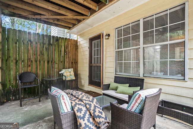 Building Photo - 5045 Laurel Springs Way SE