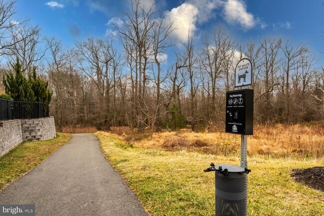 Building Photo - 7770 Belvale Dr