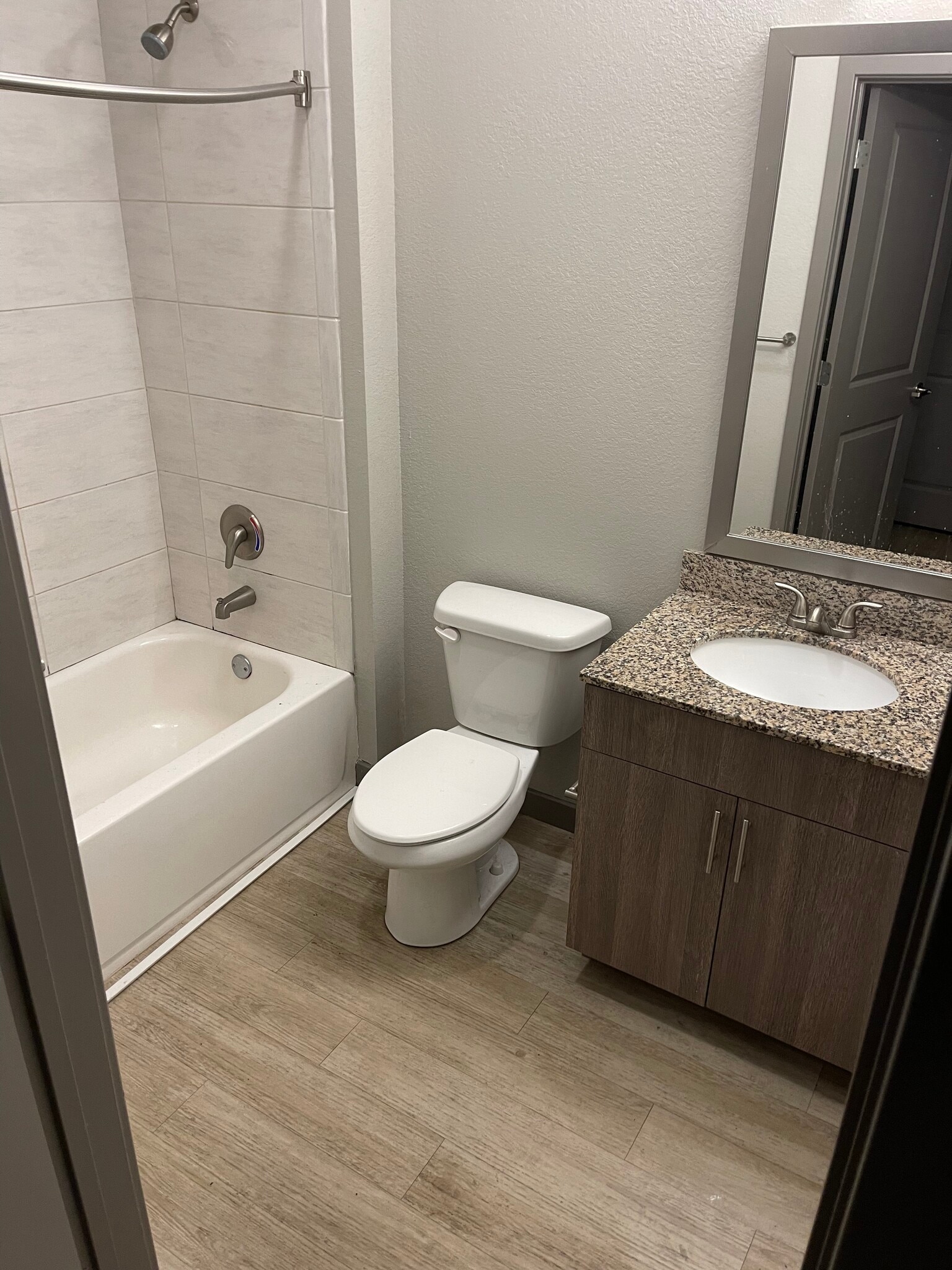 Building Photo - 565 Hank Aaron Dr SW