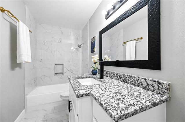 Building Photo - 214 Dorris Dr