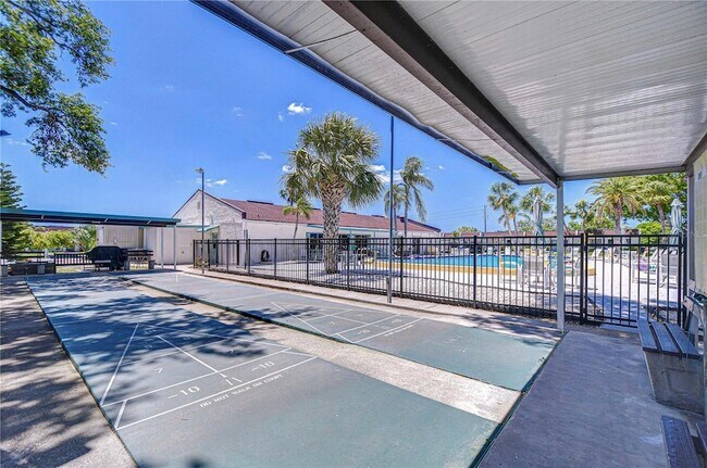 Building Photo - 13870 Oakwood Ln