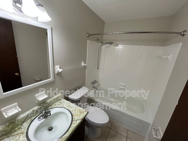 Building Photo - 3553 Golden Meadows Ct