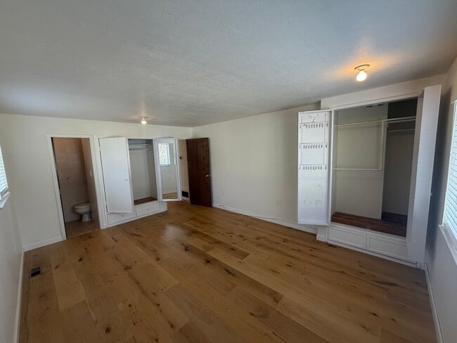 Building Photo - Spacious 4 Bedroom | 3 Bathroom | House in Curtis Park