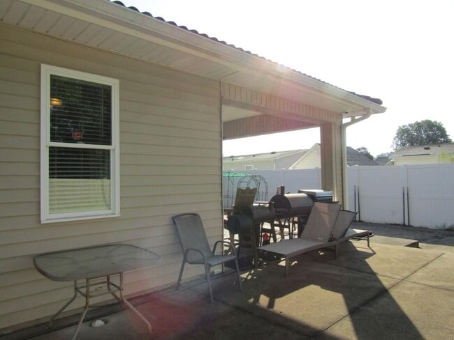Building Photo - 308 Glenridge Dr