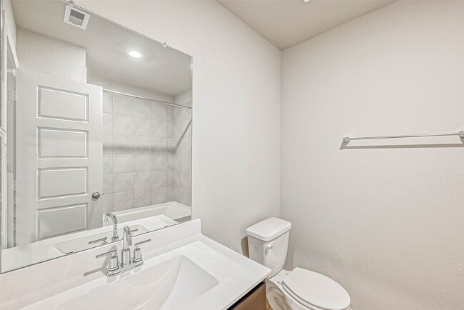 Building Photo - 2611 Westward Hl Dr