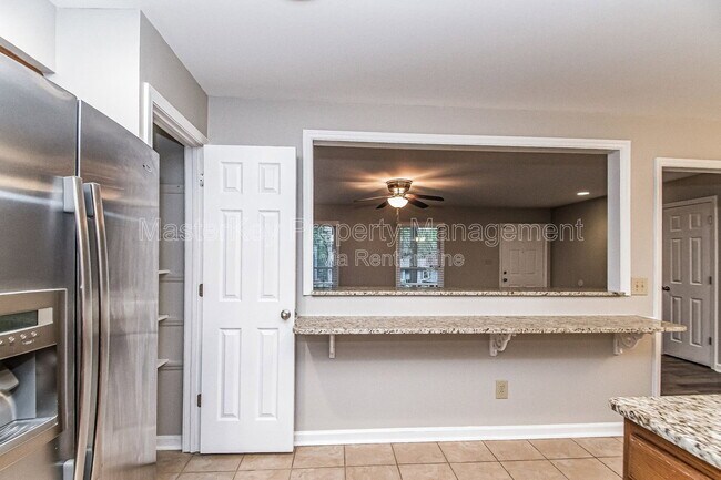 Building Photo - 407 E Dynasty Dr