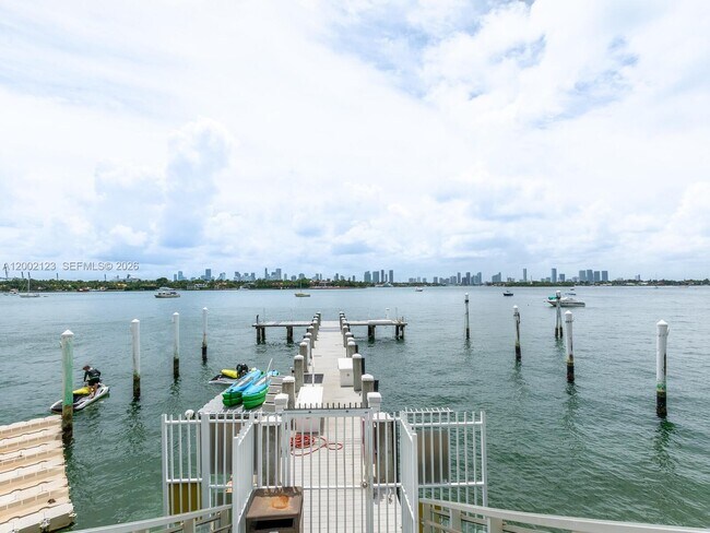 Building Photo - 1000 West Ave