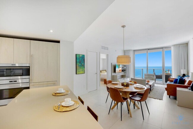 Building Photo - 4111 S Ocean Dr