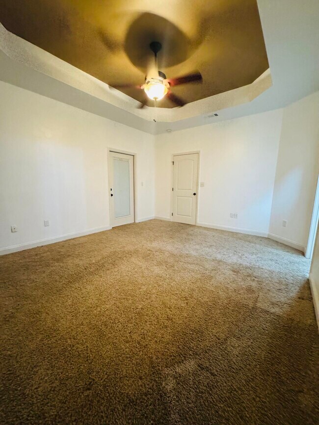 Building Photo - 603 Red Fern Rd
