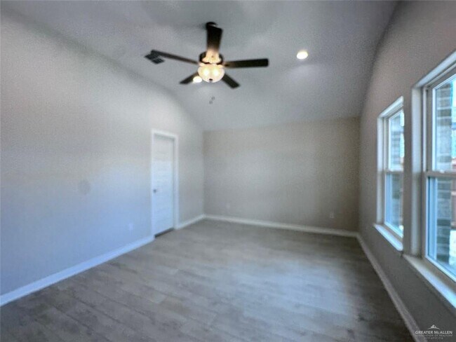 Building Photo - 8329 N 35th Ln