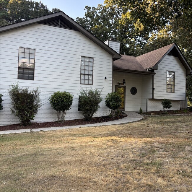 Primary Photo - 1220 Tahiti Cir