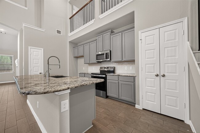 Building Photo - 30359 Limber Pines Dr