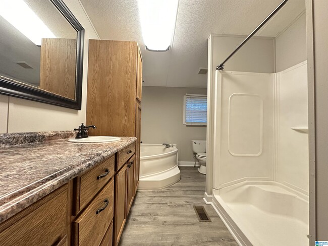 Building Photo - 705 Bagley Dr